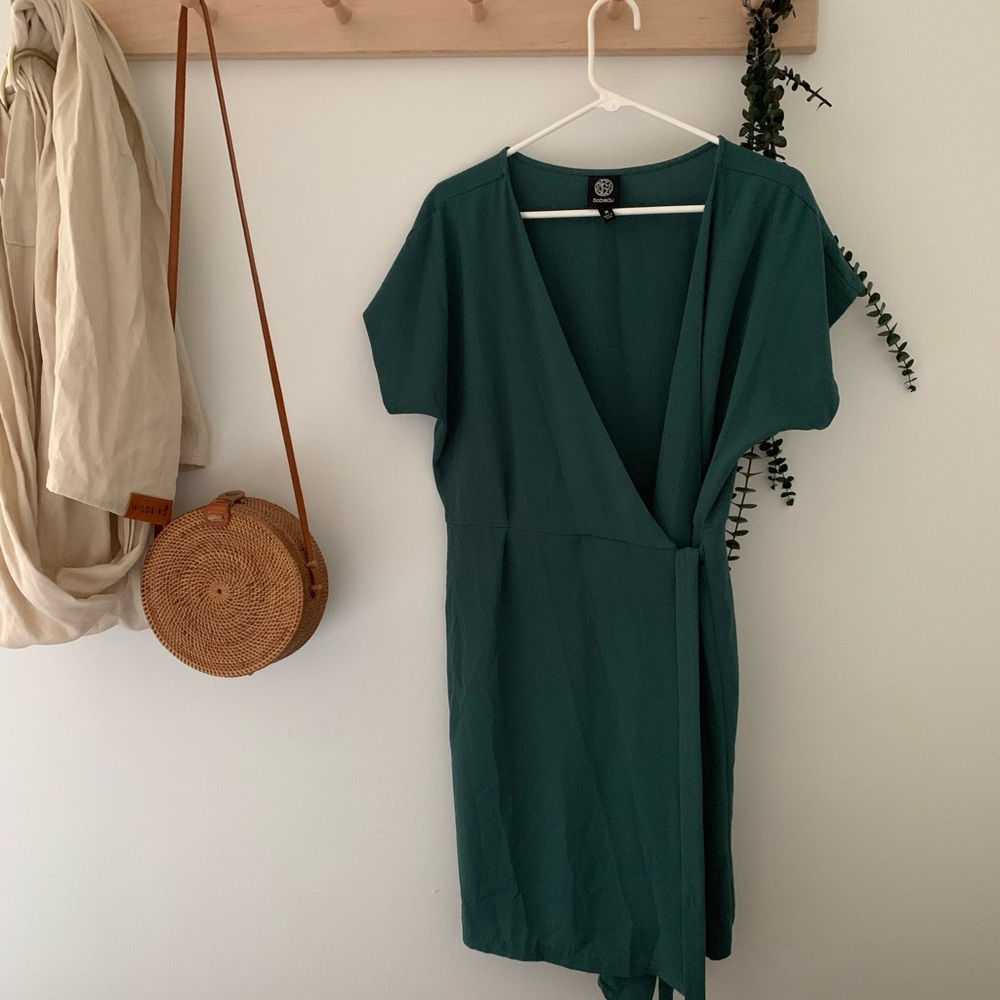 Short sleeve wrap dress